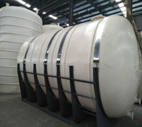 黑色塑料儲罐 滾塑儲罐價(jià)位