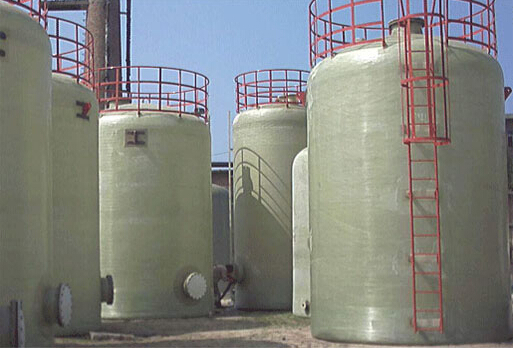 供應立式玻璃鋼儲罐02_設備欄目